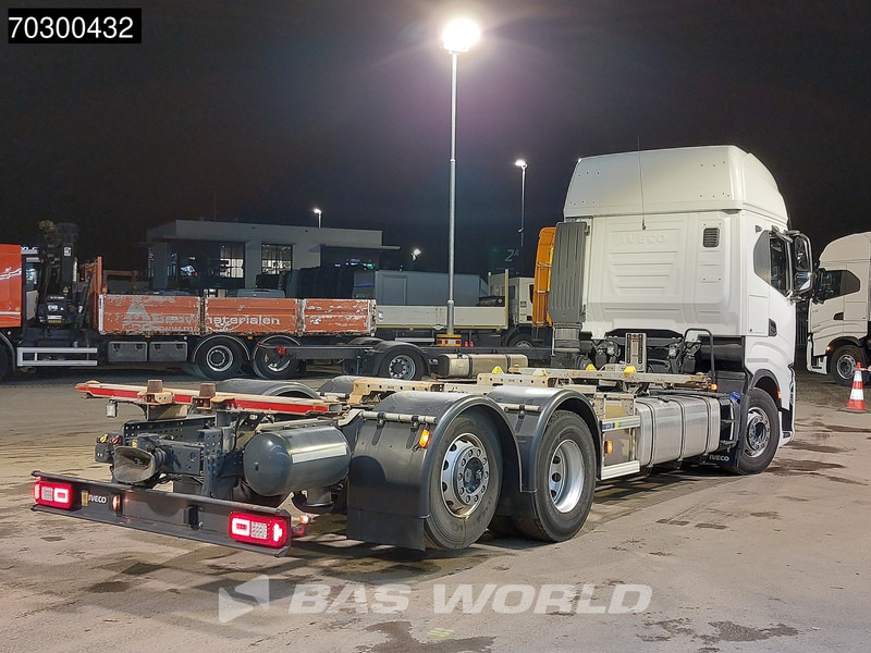 Iveco S-Way 510 6X2 BDF Full Air Automatic Retarder Lift-Axle ACC Euro 6 - Container transporter/ Swap body truck: picture 5 Iveco S-Way 510 6X2 BDF Full Air Automatic Retarder Lift-Axle ACC Euro 6 - Container transporter/ Swap body truck: picture 5