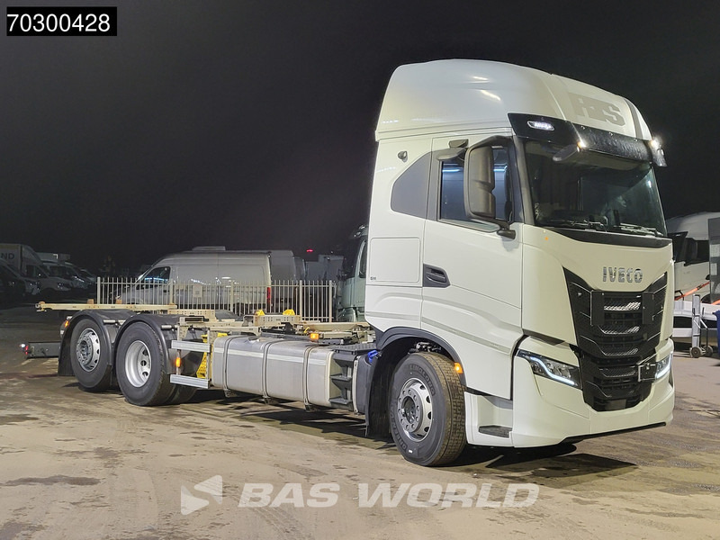 Iveco S-Way 510 6X2 Retarder Full Air Lift Axle BDF Euro 6 - Container transporter/ Swap body truck: picture 3 Iveco S-Way 510 6X2 Retarder Full Air Lift Axle BDF Euro 6 - Container transporter/ Swap body truck: picture 3