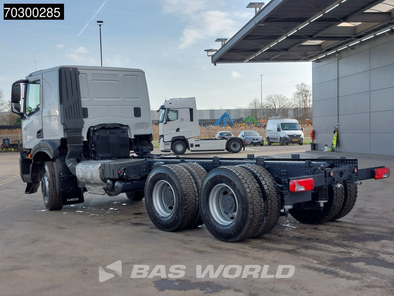 Iveco X-Way 500 X-Way 6X4 NEW 6x4 chassis Sleepercab Rear Air suspension Automatic Euro 6 - Cab chassis truck: picture 2 Iveco X-Way 500 X-Way 6X4 NEW 6x4 chassis Sleepercab Rear Air suspension Automatic Euro 6 - Cab chassis truck: picture 2