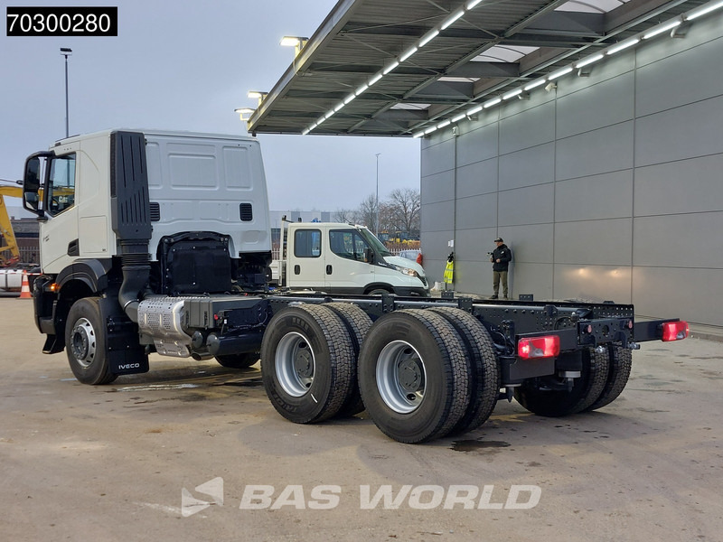 Iveco X-Way 500 X-Way 6X4 NEW 6x4 chassis Sleepercab Rear Air suspension Automatic Euro 6 - Cab chassis truck: picture 2 Iveco X-Way 500 X-Way 6X4 NEW 6x4 chassis Sleepercab Rear Air suspension Automatic Euro 6 - Cab chassis truck: picture 2