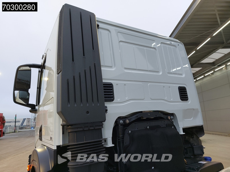 Iveco X-Way 500 X-Way 6X4 NEW 6x4 chassis Sleepercab Rear Air suspension Automatic Euro 6 - Cab chassis truck: picture 5 Iveco X-Way 500 X-Way 6X4 NEW 6x4 chassis Sleepercab Rear Air suspension Automatic Euro 6 - Cab chassis truck: picture 5