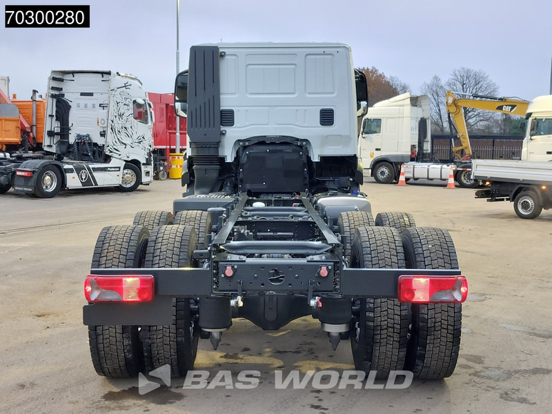 Iveco X-Way 500 X-Way 6X4 NEW 6x4 chassis Sleepercab Rear Air suspension Automatic Euro 6 - Cab chassis truck: picture 3 Iveco X-Way 500 X-Way 6X4 NEW 6x4 chassis Sleepercab Rear Air suspension Automatic Euro 6 - Cab chassis truck: picture 3