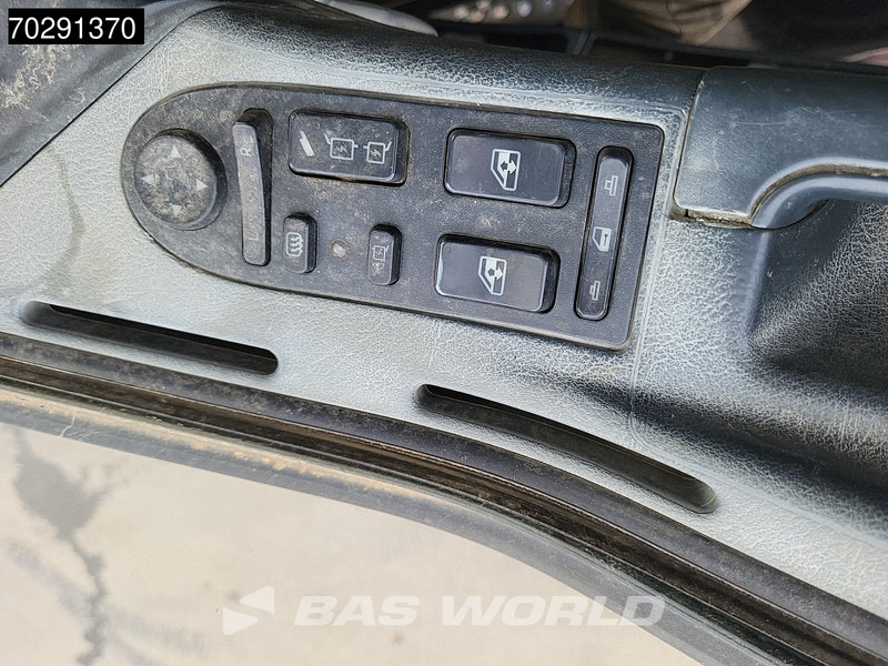 MAN TGA 35.480 8X4 BROKEN ENGINE 16m3 tipper Steel suspension Manual Retarder Euro 2 on lease MAN TGA 35.480 8X4 BROKEN ENGINE 16m3 tipper Steel suspension Manual Retarder Euro 2: picture 18