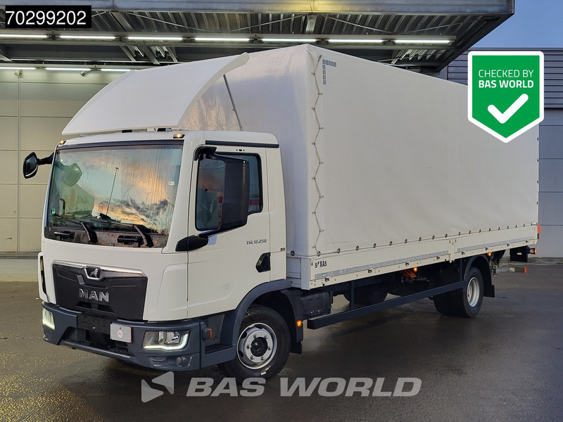 MAN TGL 12.250 4X2 Low Mileage! 12 Tons Automatic 1500kg Ladebordwand Euro 6 - Curtainsider truck: picture 1 MAN TGL 12.250 4X2 Low Mileage! 12 Tons Automatic 1500kg Ladebordwand Euro 6 - Curtainsider truck: picture 1
