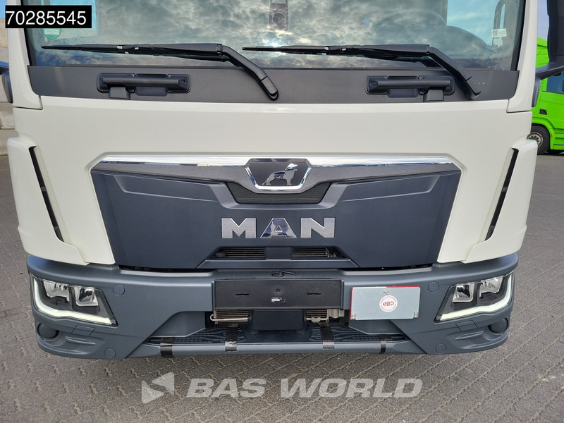 Box truck MAN TGL 12.250 4X2 Low Mileage! 12tonner Ladebordwand Automatic Euro 6: picture 8