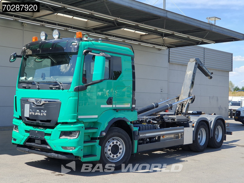 MAN TGS 28.510 6X2 Meiller RS21 65 Hooklift Lift-Axle Automatic Navi Retarder Euro 6 - Hook lift truck: picture 3 MAN TGS 28.510 6X2 Meiller RS21 65 Hooklift Lift-Axle Automatic Navi Retarder Euro 6 - Hook lift truck: picture 3