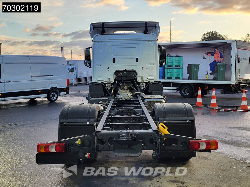 Mercedes-Benz Actros 1827 4X2 - Cab chassis truck: picture 5 Mercedes-Benz Actros 1827 4X2 - Cab chassis truck: picture 5