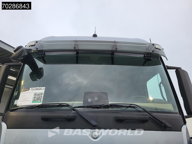 Container transporter/ Swap body truck Mercedes-Benz Actros 1843 4X2 BDF 2xTanks Automatic Euro 6: picture 7