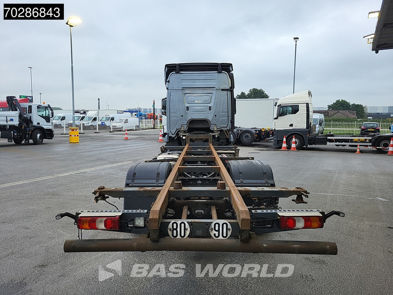 Container transporter/ Swap body truck Mercedes-Benz Actros 1843 4X2 BDF 2xTanks Automatic Euro 6: picture 9