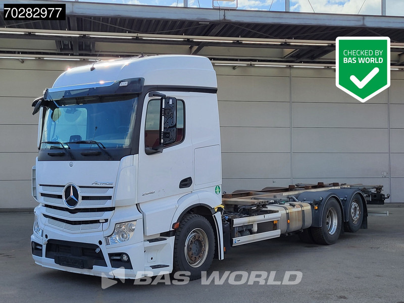Mercedes-Benz Actros 2548 Actros 6X2 BROKEN ENGINE! Lift-Axle Xenon Automatic Euro 6 - Container transporter/ Swap body truck: picture 2 Mercedes-Benz Actros 2548 Actros 6X2 BROKEN ENGINE! Lift-Axle Xenon Automatic Euro 6 - Container transporter/ Swap body truck: picture 2