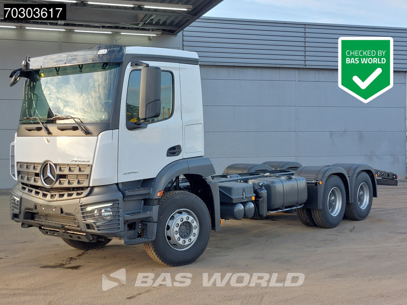 Mercedes-Benz Arocs 3340 6X4 NEW EURO 5 Chassis Steel Suspension Big-Axle Automatic - Cab chassis truck: picture 1 Mercedes-Benz Arocs 3340 6X4 NEW EURO 5 Chassis Steel Suspension Big-Axle Automatic - Cab chassis truck: picture 1