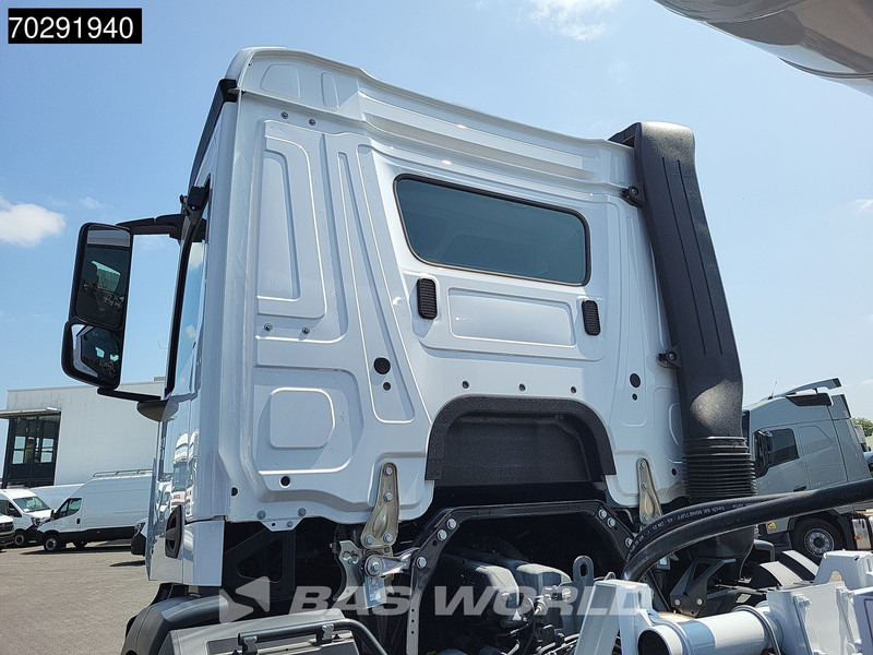Mercedes-Benz Arocs 4245 8X4 NEW! 12m3 Schwing Stetter Mixer Big-Axle Manual Euro 3 - Concrete mixer truck: picture 3 Mercedes-Benz Arocs 4245 8X4 NEW! 12m3 Schwing Stetter Mixer Big-Axle Manual Euro 3 - Concrete mixer truck: picture 3