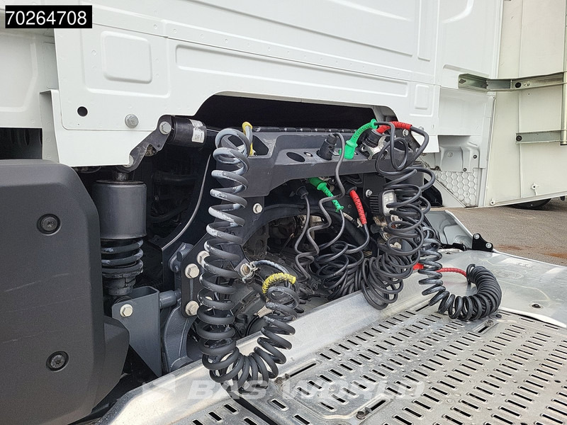 Tractor unit DAF XF 480 4X2 2xTanks LED ACC Euro 6: picture 12