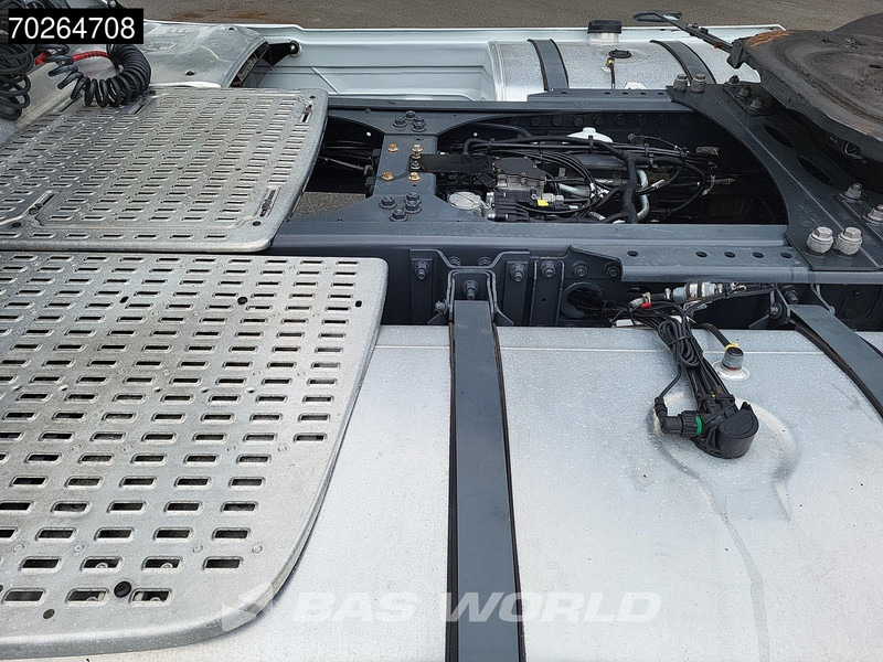 Tractor unit DAF XF 480 4X2 2xTanks LED ACC Euro 6: picture 15