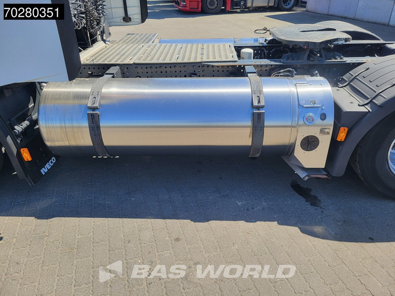 Tractor unit Iveco S-Way 460 4X2 LNG Retarder 2x Tanks Standklima LED Navi: picture 16