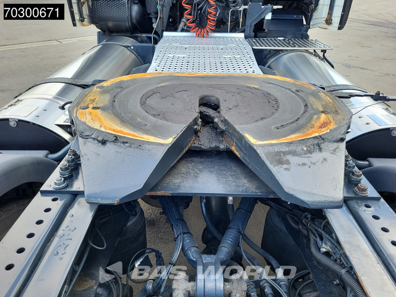 Tractor unit Iveco S-Way NP 460 4X2 LNG! NL-Truck Retarder 2xTanks ACC LED Euro 6: picture 18 Tractor unit Iveco S-Way NP 460 4X2 LNG! NL-Truck Retarder 2xTanks ACC LED Euro 6: picture 18