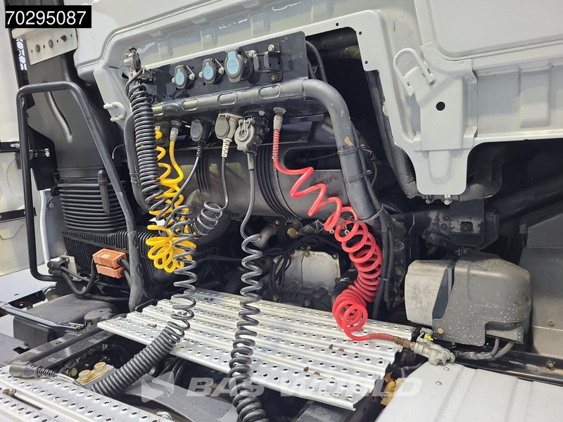 MAN TGX 18.500 4X2 XXL Mega Retarder 2x Tanks Full-Air on lease MAN TGX 18.500 4X2 XXL Mega Retarder 2x Tanks Full-Air: picture 6 MAN TGX 18.500 4X2 XXL Mega Retarder 2x Tanks Full-Air on lease MAN TGX 18.500 4X2 XXL Mega Retarder 2x Tanks Full-Air: picture 6