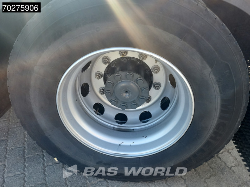 Tractor unit Mercedes-Benz Actros 1851 4X2 BigSpace 2xTanks Euro 6: picture 17 Tractor unit Mercedes-Benz Actros 1851 4X2 BigSpace 2xTanks Euro 6: picture 17