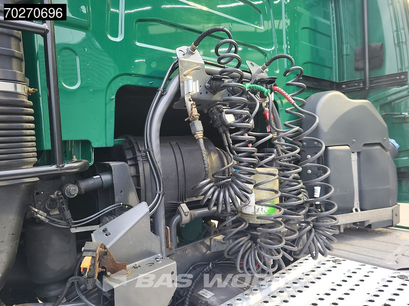 Volvo FH 460 6X2 XL 2x Tanks Liftachse - Tractor unit: picture 5 Volvo FH 460 6X2 XL 2x Tanks Liftachse - Tractor unit: picture 5