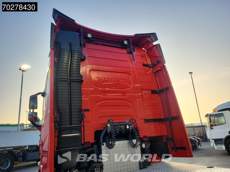 Tractor unit Volvo FH16 750 FH16 6X2 Special-Interior Full-Air Work-Remote Dynamic Steering Alcoa ACC Xenon: picture 13