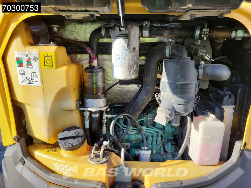 Mini excavator Volvo ECR25 D: picture 13