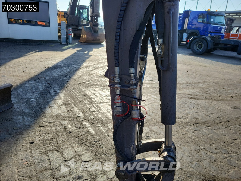 Mini excavator Volvo ECR25 D: picture 11