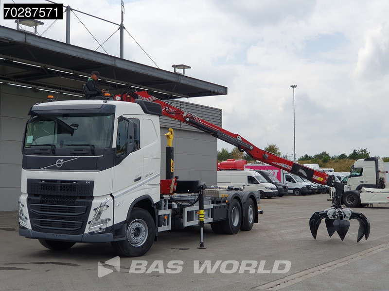 Volvo FH 500 6X2 Penz Crane 15Z9.50R HYVA 20-57-S Hooklift Lift+steering Automatic Euro 6 - Hook lift truck, Crane truck: picture 5 Volvo FH 500 6X2 Penz Crane 15Z9.50R HYVA 20-57-S Hooklift Lift+steering Automatic Euro 6 - Hook lift truck, Crane truck: picture 5