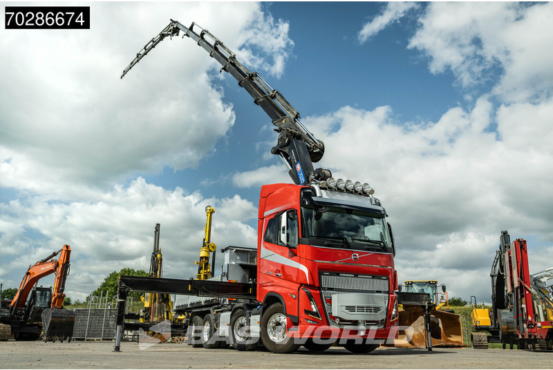 Volvo FH16 650 FH16 8X2 HMF 7020K-RCS Crane + Fly-Jib Lift+Steering-Axle Navi LED ACC Euro 6 - Dropside/ Flatbed truck, Crane truck: picture 2 Volvo FH16 650 FH16 8X2 HMF 7020K-RCS Crane + Fly-Jib Lift+Steering-Axle Navi LED ACC Euro 6 - Dropside/ Flatbed truck, Crane truck: picture 2
