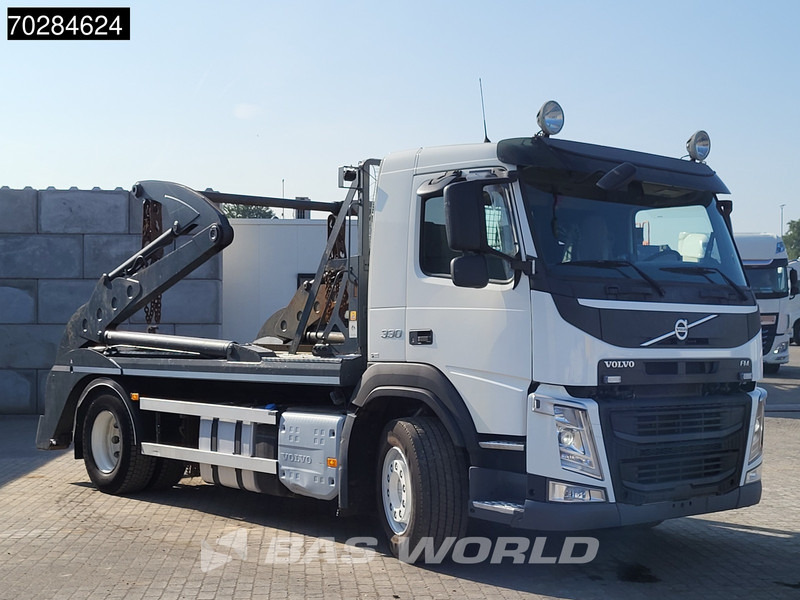 Volvo FM 330 FM 4X2 VEB Xenon Skip Loader Euro 6 - Skip loader truck: picture 3 Volvo FM 330 FM 4X2 VEB Xenon Skip Loader Euro 6 - Skip loader truck: picture 3