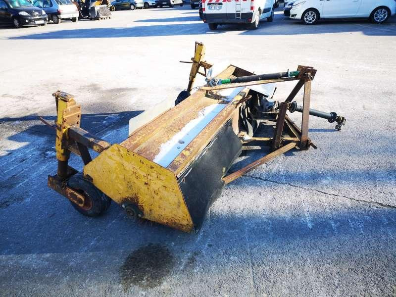 BALAIS 3 POINTS - Broom for Construction machinery: picture 4 BALAIS 3 POINTS - Broom for Construction machinery: picture 4