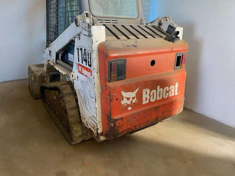 Bobcat T140 - Compact track loader: picture 2 Bobcat T140 - Compact track loader: picture 2