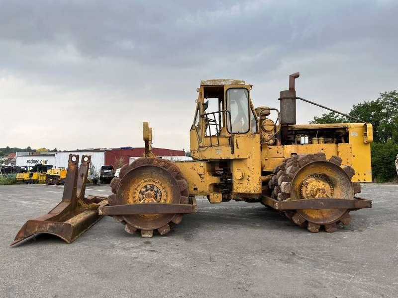 Caterpillar 825 + porte engins - Compactor: picture 4 Caterpillar 825 + porte engins - Compactor: picture 4