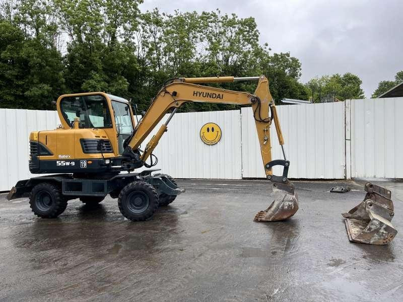 Hyundai ROBEX 55W-9 / R55W-9 - Wheel excavator: picture 1 Hyundai ROBEX 55W-9 / R55W-9 - Wheel excavator: picture 1