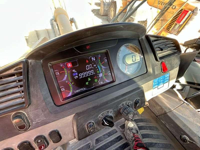 Wheel loader Komatsu WA600-8E0: picture 10 Wheel loader Komatsu WA600-8E0: picture 10