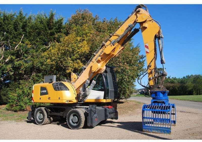 Liebherr LH22M LITRONIC - Waste/ Industry handler: picture 2 Liebherr LH22M LITRONIC - Waste/ Industry handler: picture 2