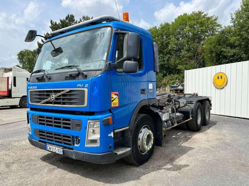 Volvo FM12 - 340 - Hook lift truck: picture 2 Volvo FM12 - 340 - Hook lift truck: picture 2