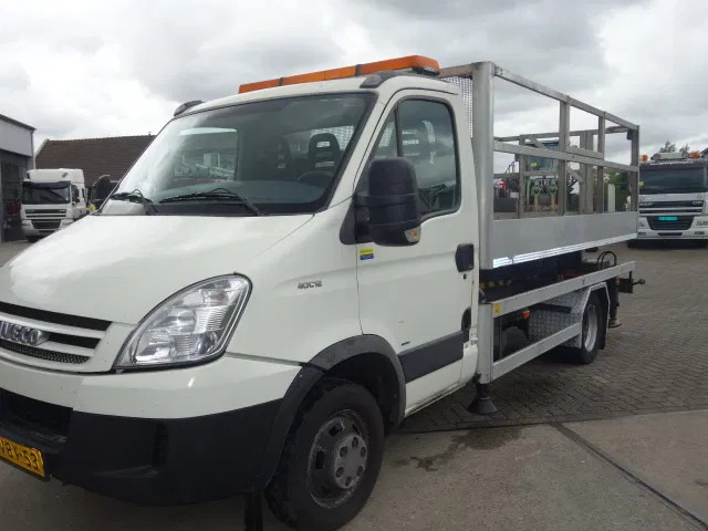 Iveco 40C12 - Scissor lift: picture 4 Iveco 40C12 - Scissor lift: picture 4