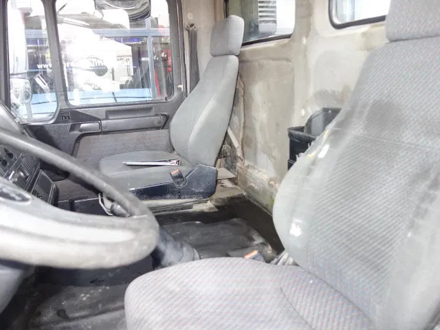 Hook lift truck MAN 35-364 8X4: picture 9