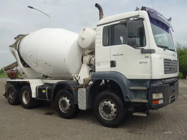 MAN TGA 35.360 8X4 MIXER STEEL SPRINGS BIG AXELS MANUAL FEUL POMP - Concrete mixer truck: picture 1 MAN TGA 35.360 8X4 MIXER STEEL SPRINGS BIG AXELS MANUAL FEUL POMP - Concrete mixer truck: picture 1