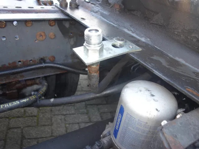 Renault Premium 460 tipper hydraulic - Tractor unit: picture 5 Renault Premium 460 tipper hydraulic - Tractor unit: picture 5