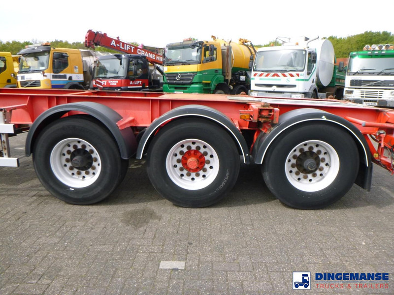 Container transporter/ Swap body semi-trailer Burg 3-axle container chassis 20-30 ft: picture 6 Container transporter/ Swap body semi-trailer Burg 3-axle container chassis 20-30 ft: picture 6