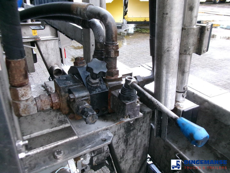 Tank semi-trailer Indox Chemical tank inox L4BH 33.5 m3 / 1 comp: picture 10 Tank semi-trailer Indox Chemical tank inox L4BH 33.5 m3 / 1 comp: picture 10