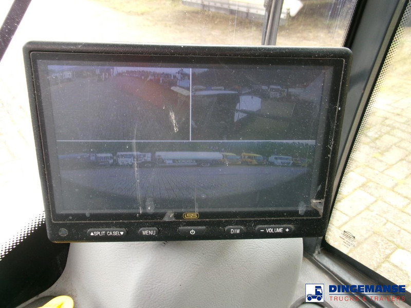 Road sweeper Johnston C202 compact street sweeper: picture 9 Road sweeper Johnston C202 compact street sweeper: picture 9