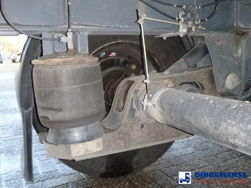 Box truck MAN TGX 26.440 6X2 high volume + Fruehauf closed box trailer: picture 7 Box truck MAN TGX 26.440 6X2 high volume + Fruehauf closed box trailer: picture 7