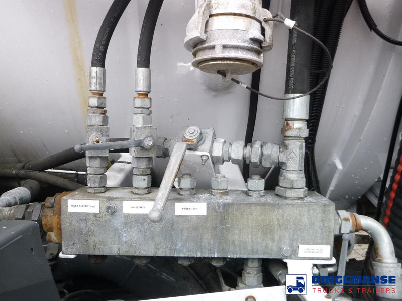 Mercedes-Benz Actros 2541 6x2 RHD E5 Huwer vacuum tank / hydrocureur 12 m3 on lease Mercedes-Benz Actros 2541 6x2 RHD E5 Huwer vacuum tank / hydrocureur 12 m3: picture 17