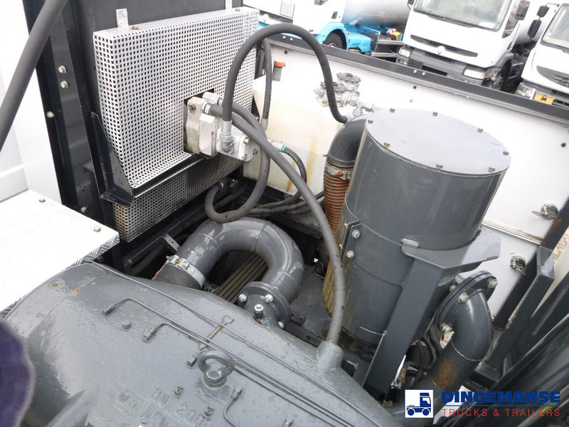 Mercedes-Benz Actros 2541 6x2 RHD E5 Huwer vacuum tank / hydrocureur 12 m3 on lease Mercedes-Benz Actros 2541 6x2 RHD E5 Huwer vacuum tank / hydrocureur 12 m3: picture 11