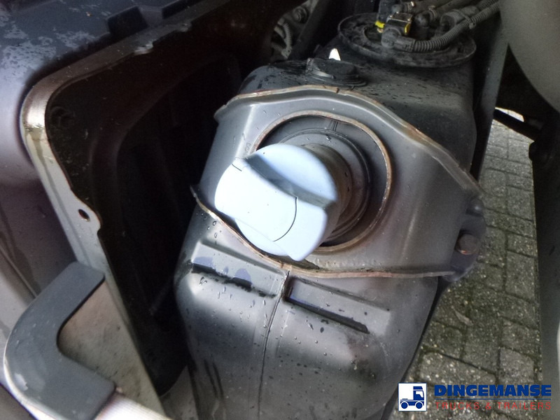 Refrigerator truck Mercedes-Benz Antos 2533 RHD 6x2 Thermoking T1000R frigo: picture 10