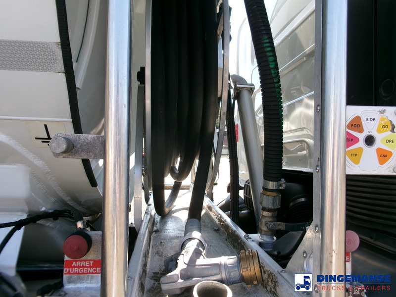 Interior photo 2: Tank truck Renault Premium 310 6x2 fuel tank 19 m3 / 5 comp ADR 25-04-2024