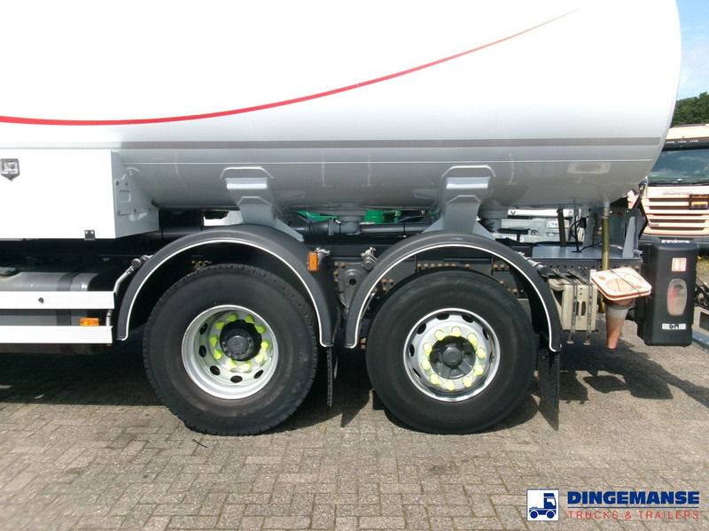 Renault Premium 310 dxi 6x2 fuel tank 18.5 m3 / 5 comp / ADR 16/08/2024 - Tank truck: picture 5 Renault Premium 310 dxi 6x2 fuel tank 18.5 m3 / 5 comp / ADR 16/08/2024 - Tank truck: picture 5