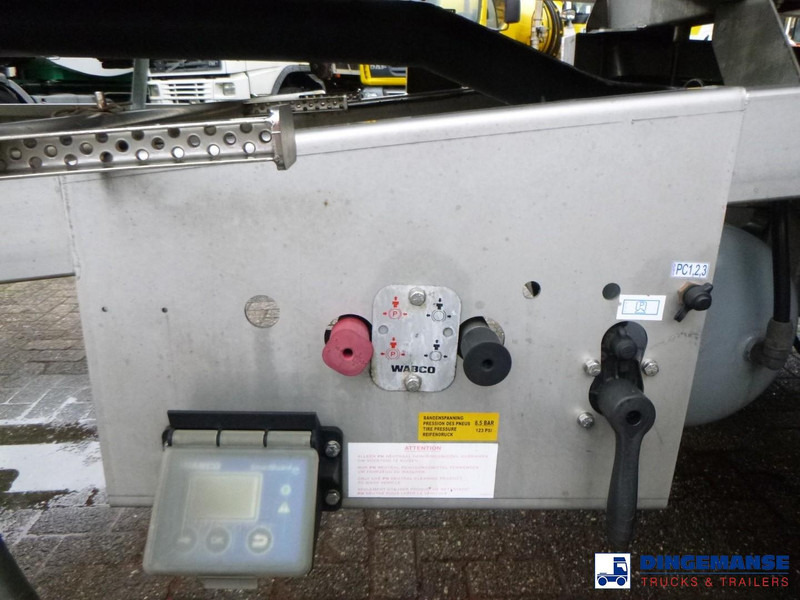 Tank semi-trailer Van Hool Food tank inox 62 m3 / 3 comp: picture 10 Tank semi-trailer Van Hool Food tank inox 62 m3 / 3 comp: picture 10